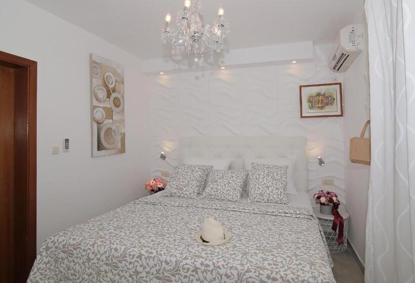 Апартаменты Deluxe 1 Спальня, Villa Antea Apartments