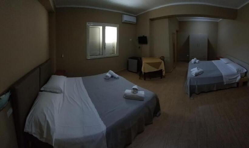 Четырехместный Номер Стандарт, B&b Belvedere