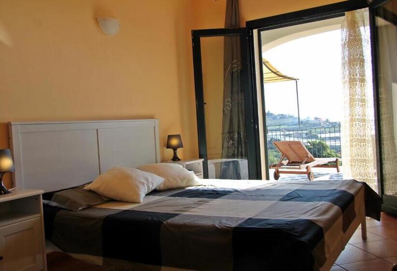 آپارتمان 1 خوابه با تراس, Agriturismo Azzurra Biricchina