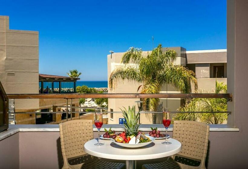 Номер Дюплекс, Porto Platanias Beach Resort & Spa
