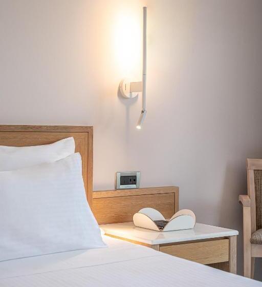 Номер Стандарт Боковой Вид на Море, Porto Platanias Beach Resort & Spa