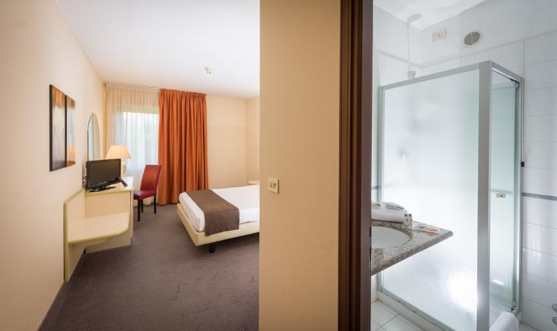 Номер Стандарт Боковой Вид на Море, Porto Platanias Beach Resort & Spa