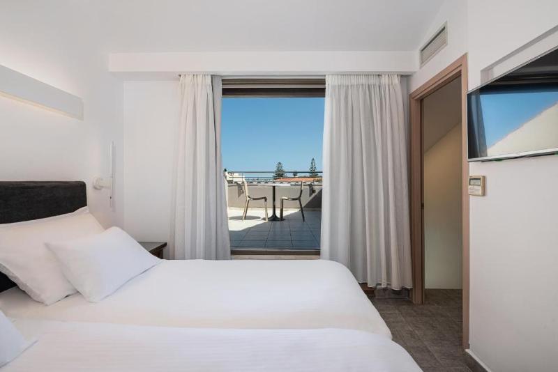 Апартаменты 1 Спальня Вид на Бассейн, Porto Platanias Beach Resort & Spa