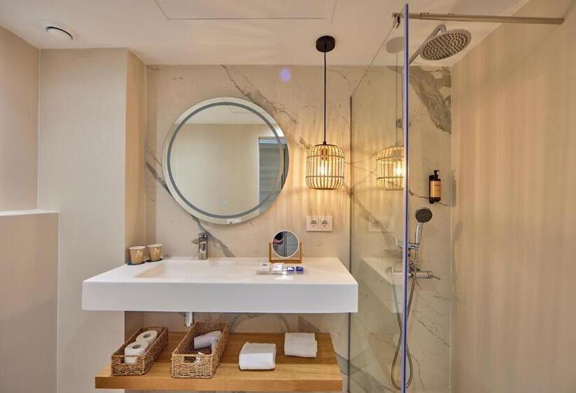 Номер Стандарт Вид на Море с Балконом, Tomir Portals Suites  Adults Only