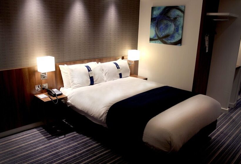 Номер Стандарт, Holiday Inn Express Wakefield, An Ihg