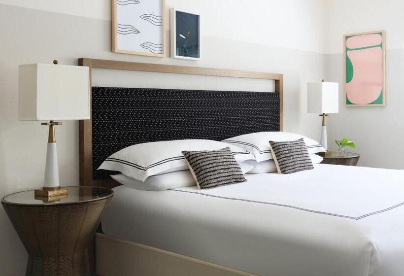 اتاق استاندارد با تخت بزرگ, Kimpton Surfcomber Hotel, An Ihg