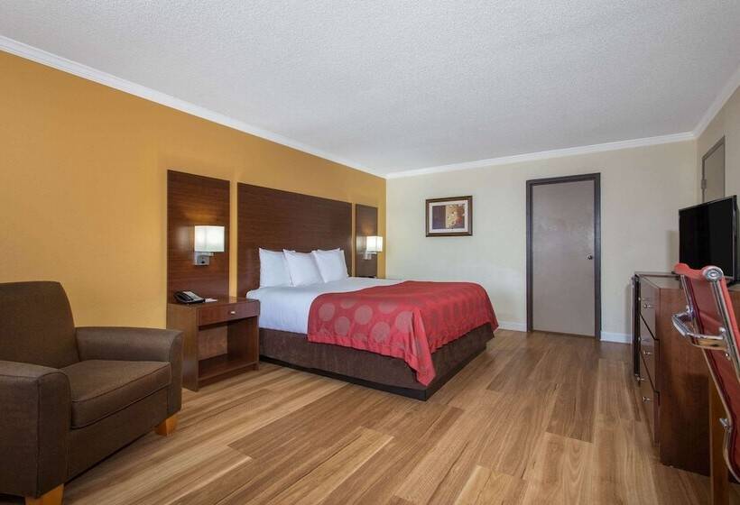 ２ベッドスイートルーム, Ramada By Wyndham Tampa Westshore Airport South