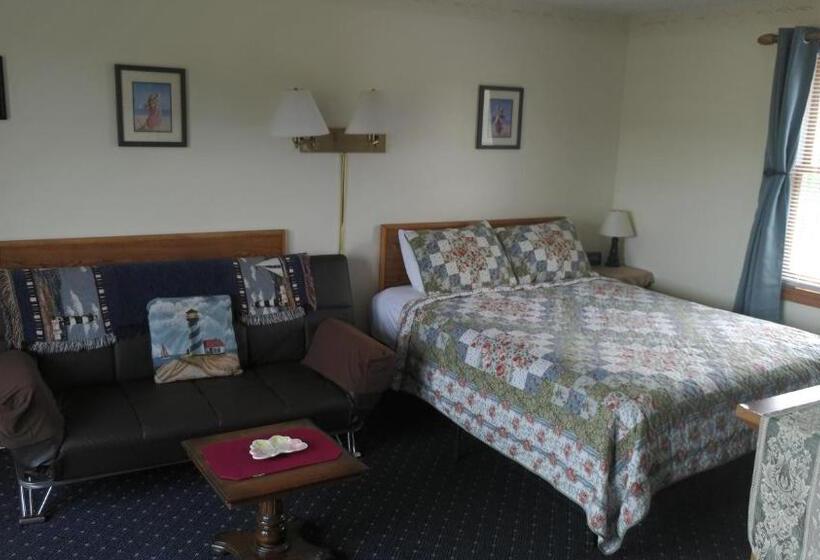 Номер Deluxe с Балконом, Midway Lodging