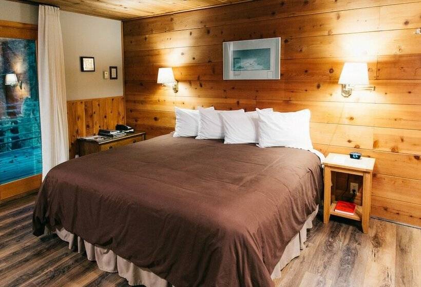 Хижина, Steamboat Inn