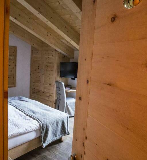 اتاق استاندارد, B&b The King
