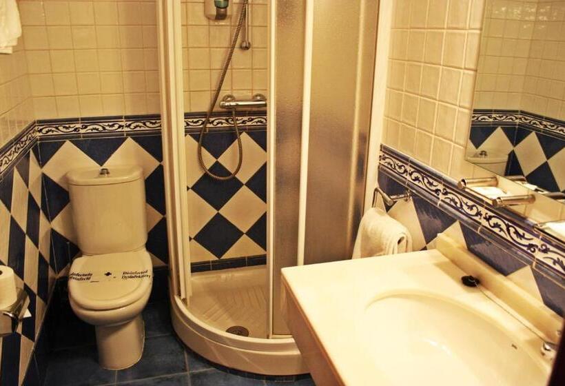 اتاق استاندارد سه نفره, Hosteria Sara By Gaiarooms