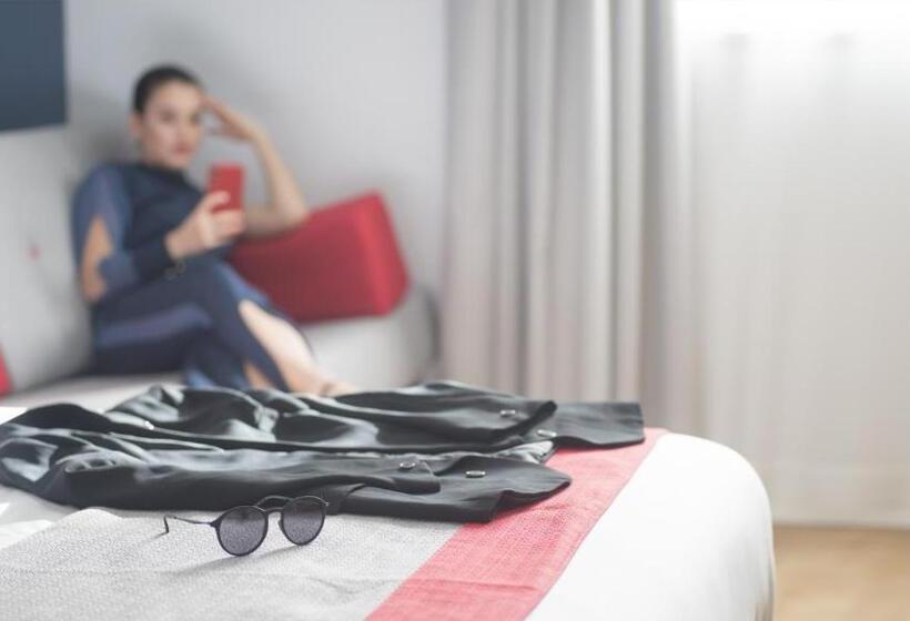 스탠다드 트리플 룸, Holiday Inn Express Molins De Rei, An Ihg