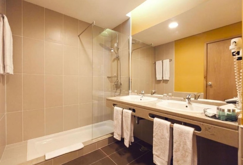 سوئیت کلاسیک, Pestana Tropico Ocean & City