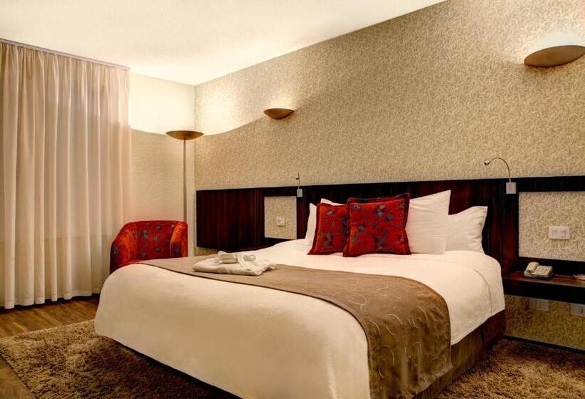 اتاق کلاس بیزنس, Quality Hotel Curitiba