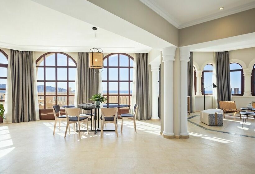 펜트하우스 룸, The Level At Melia Villaitana
