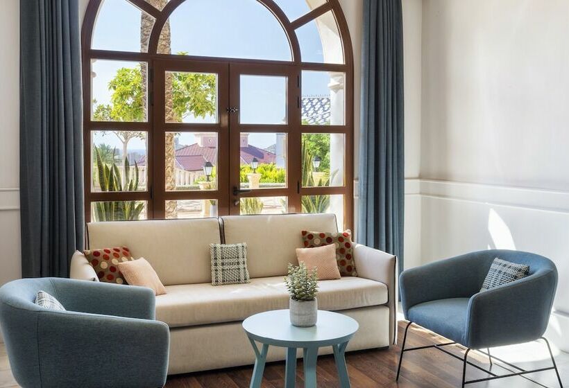 펜트하우스 룸, The Level At Melia Villaitana