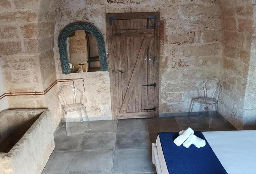Полулюкс Вид на Бассейн, Masseria Le Dimore