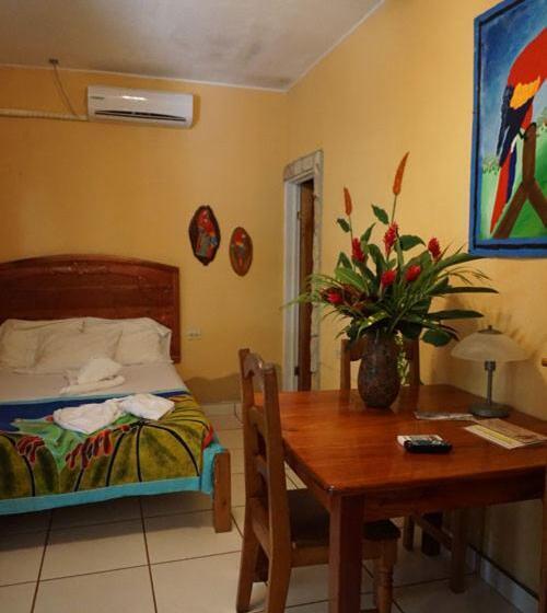 家庭间, Cabinas Jimenez