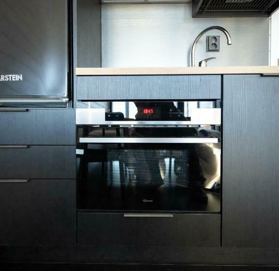 Номер Superior, Black
