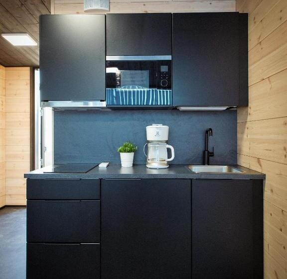 Номер Deluxe, Black