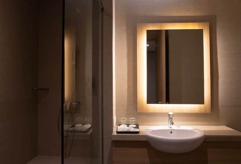 Номер Deluxe, Batiqa Hotel Jayapura