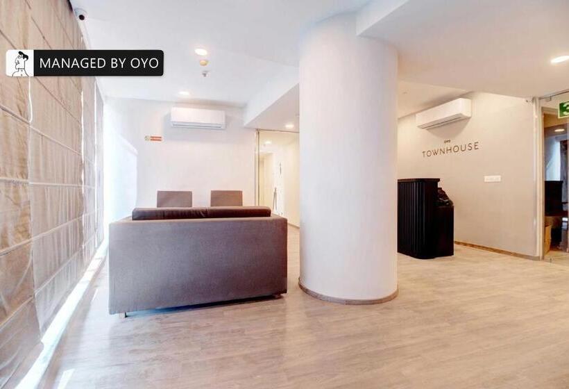 Номер Стандарт, Super Townhouse Akota Vadodara