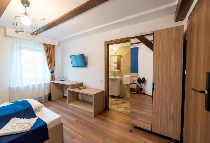 Номер Deluxe, Escala Rooms