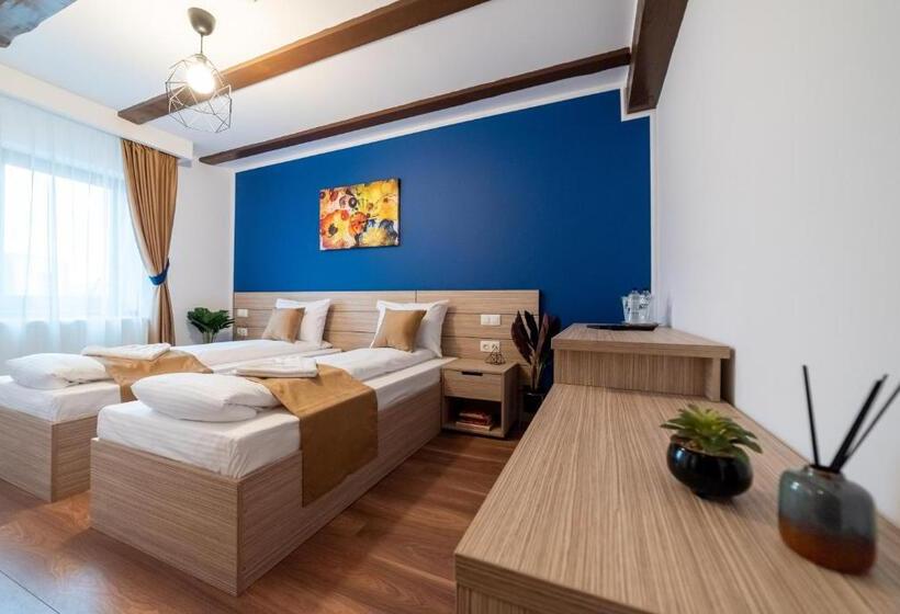 Номер Deluxe, Escala Rooms