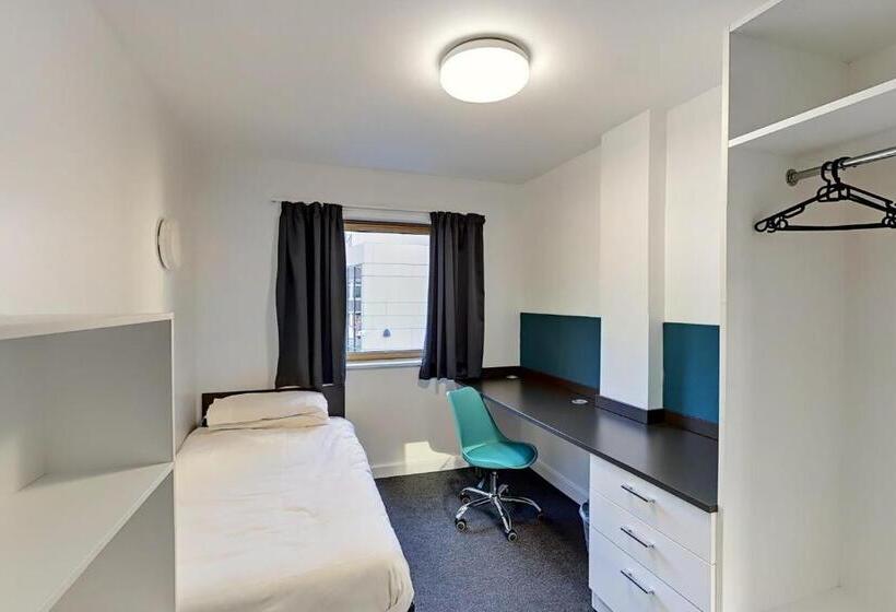 اتاق استاندارد یک نفره, Wenlock Court