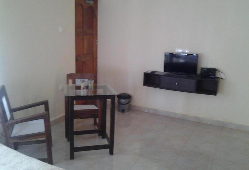 经济房, Aldrin Guest House