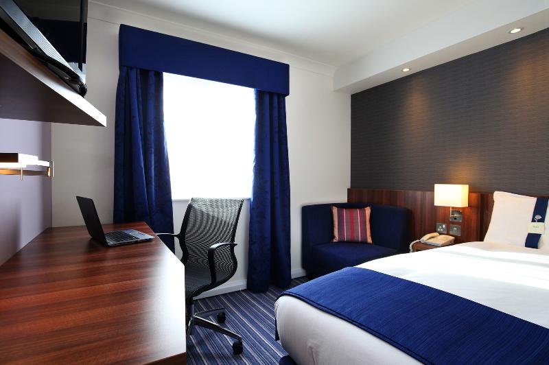 Номер Стандарт, Holiday Inn Express London Gatwick   Crawley By Ihg