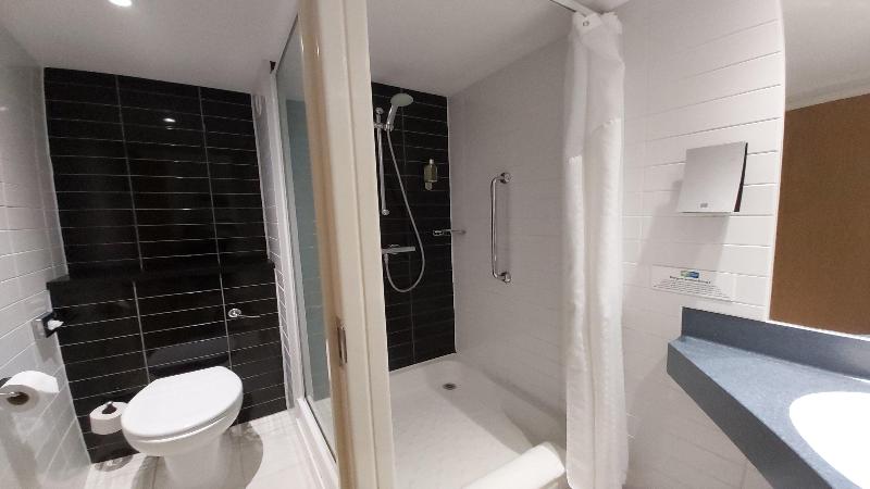Номер Стандарт, Holiday Inn Express London Gatwick   Crawley By Ihg