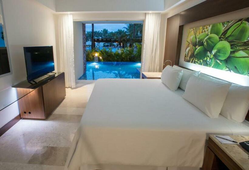 جناح جونيور كلوب, Krystal Grand Nuevo Vallarta