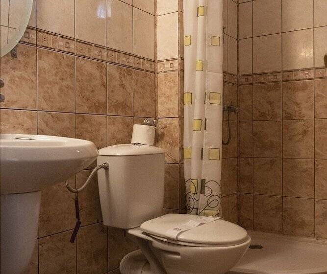 Номер Стандарт Трехместный, Medic Hotel