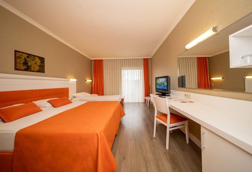 Chambre Triple Standard, Sueno Hotels Beach Side