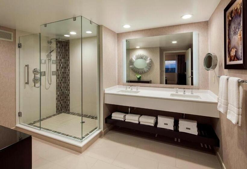 Номер Стандартный Кровать Куин, The Westin Southfield Detroit
