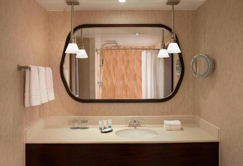 Номер Executive, The Westin Southfield Detroit