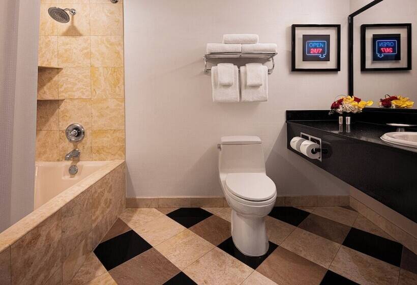 اتاق استاندارد با تخت بزرگ, New York New York Hotel & Casino