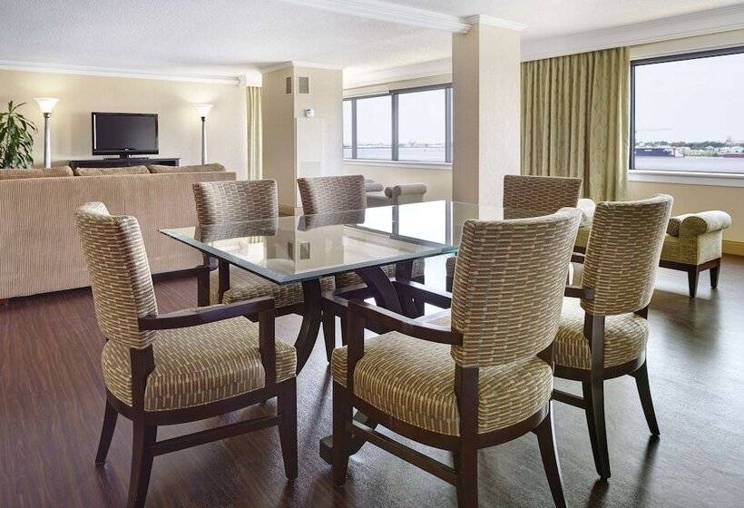 Люкс Адаптированный для Инвалидов, Hilton New Orleans Riverside