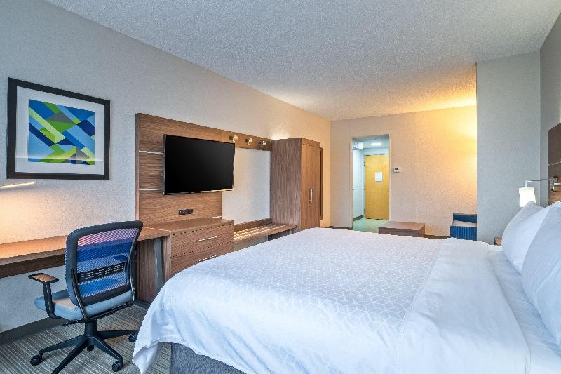 Люкс Кровать Кинг, Holiday Inn Express Hotel & Suites Woodbridge, An Ihg