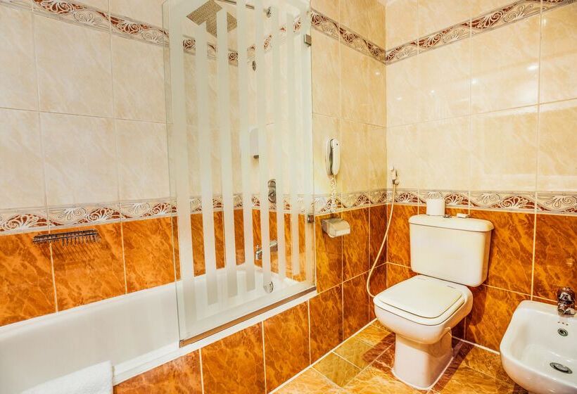 اتاق استاندارد سه تخته با چشم‌انداز باغ, V Hotel Sharm El Shiekh