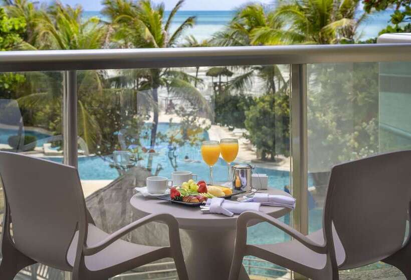 اتاق خانوادگی با چشم‌انداز جانبی دریا, Serhs Natal Grand Hotel & Resort