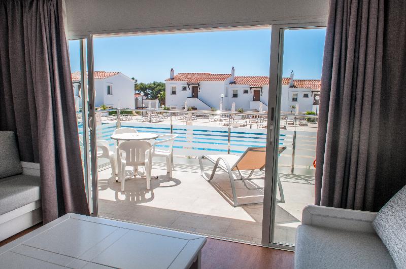 Апартаменты 2 спальни Вид на Бассейн, Naranjos Resort Menorca