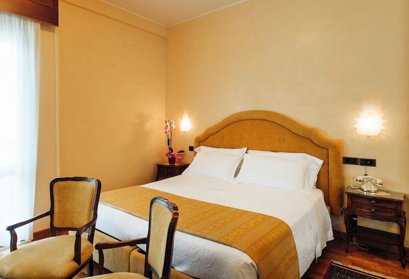 Номер Комфорт, Grand Hotel Excelsior