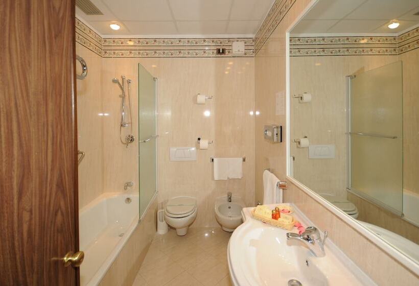Номер Комфорт, Grand Hotel Excelsior