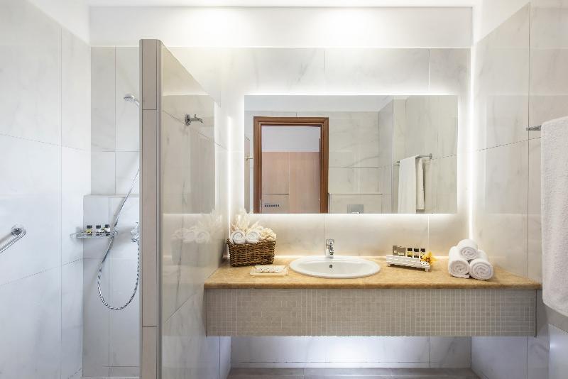 Номер Executive Вид на Море, Blue Bay Resort