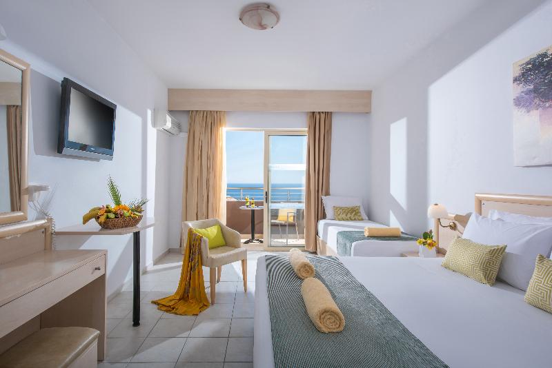 Номер Executive Вид на Море, Blue Bay Resort