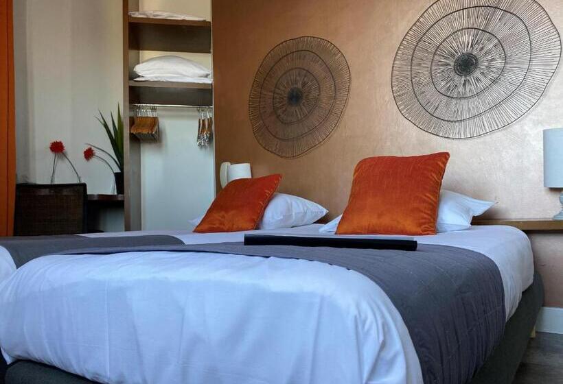 Номер Стандарт Трехместный, Hôtel La Rotonde