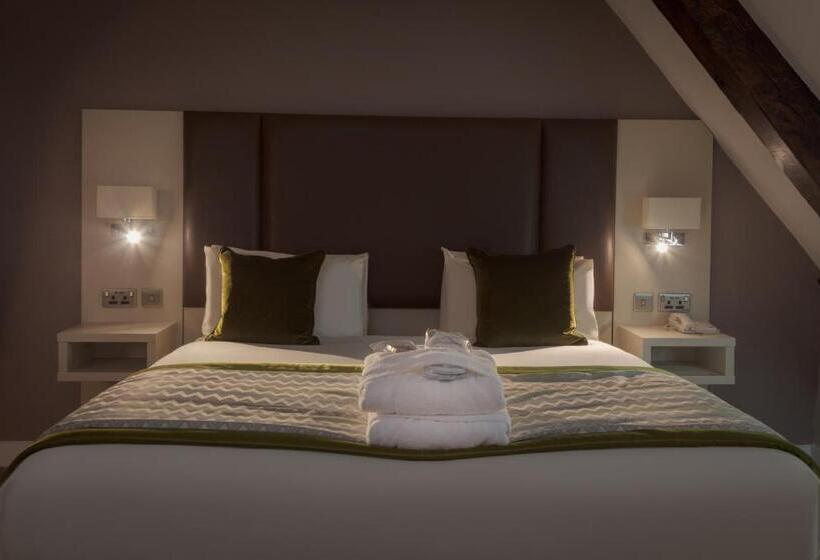 带大床的小型套房, Albrighton Hall Hotel And Spa, A Member Of Radisson Individuals