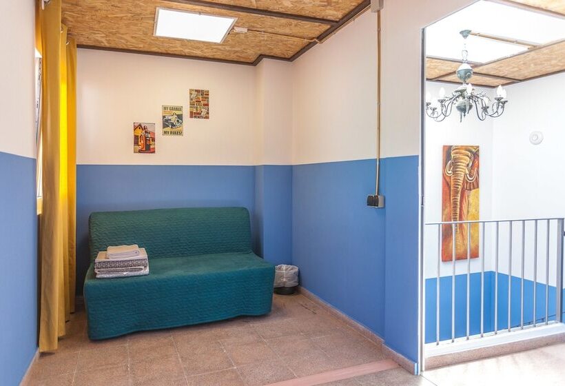 スタンダード４人部屋, Loft Hostal Group